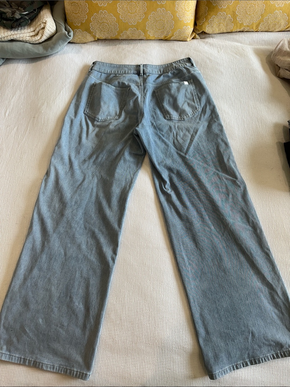 Wide Leg Women's Jeans in Light Blue - Picture 4 of 4